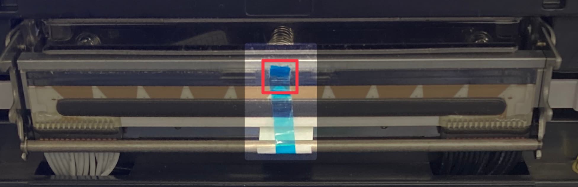 How do I fix white vertical bars or blank labels?